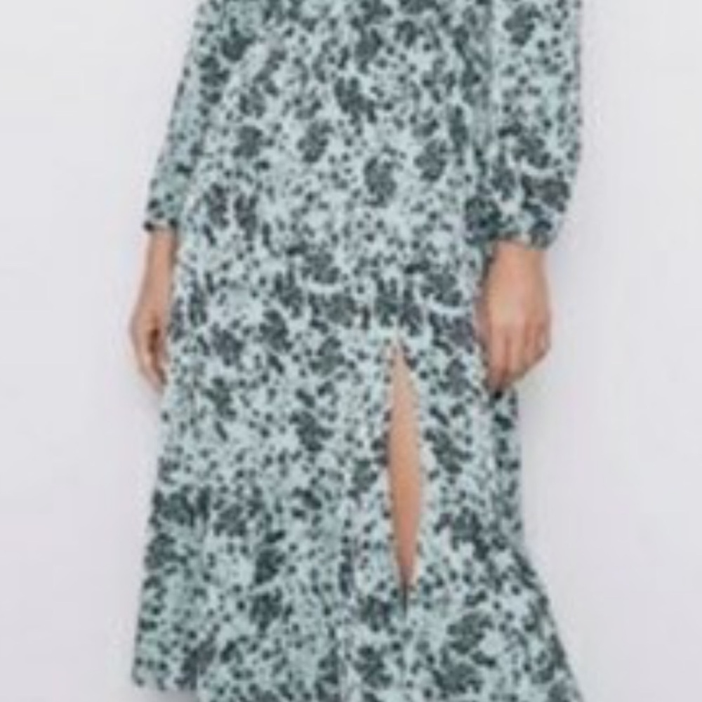 Zara‎ Floral Blue and Black midi dress size m long sleeve v-neck ruffled - Picture 13 of 14